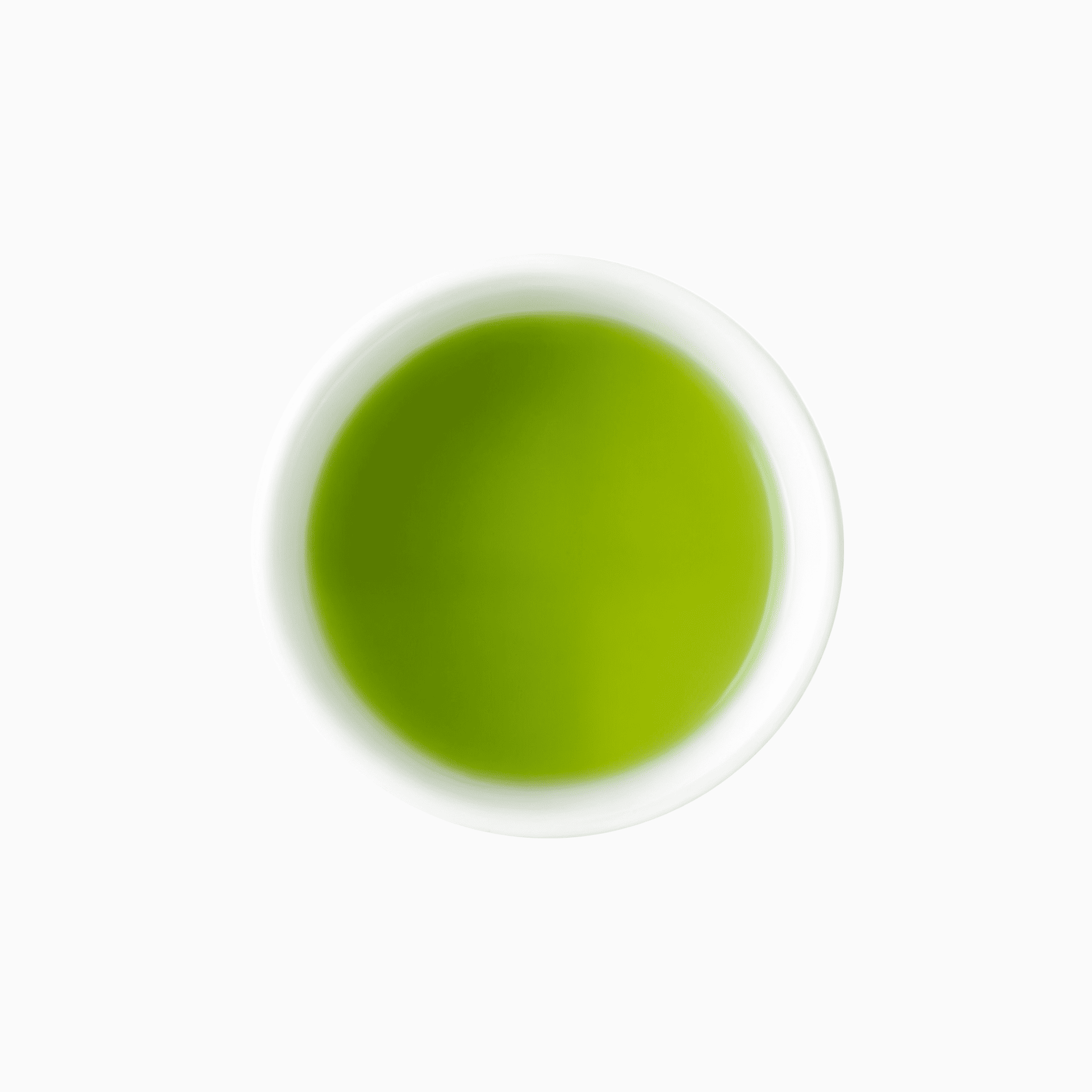 有機煎茶を淹れた鮮やかな緑の水色 / Brewed organic Kirishima sencha in a white cup, bright green liquor - 今村茶園